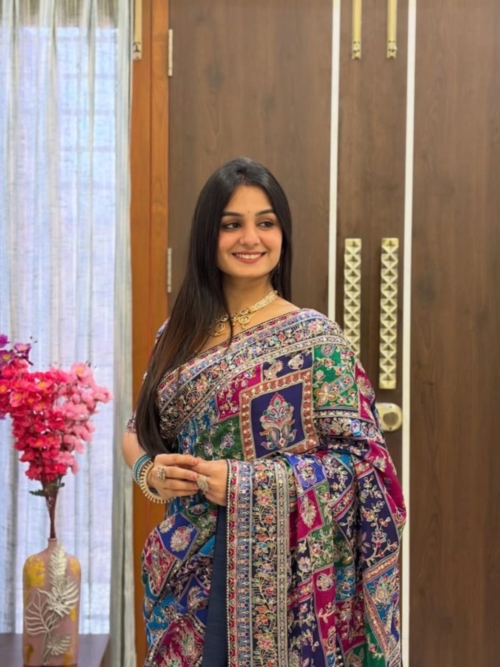Saree - Picture 3 of 3